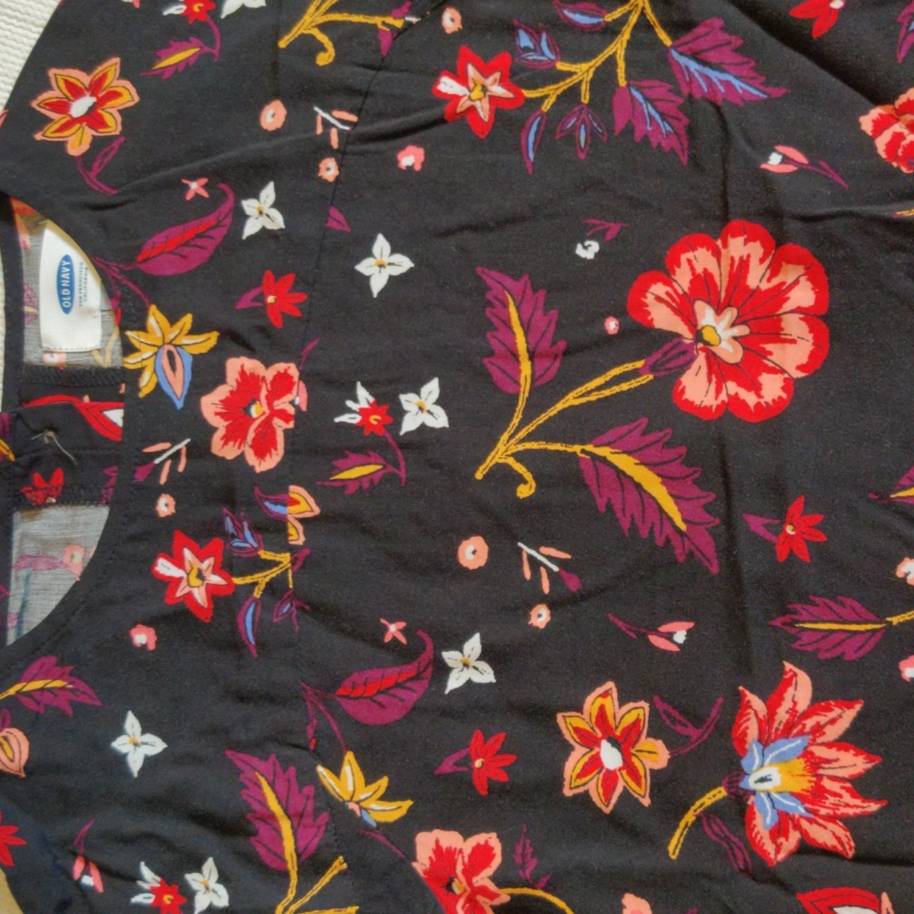 Girls clothes - Picture 2 of 4